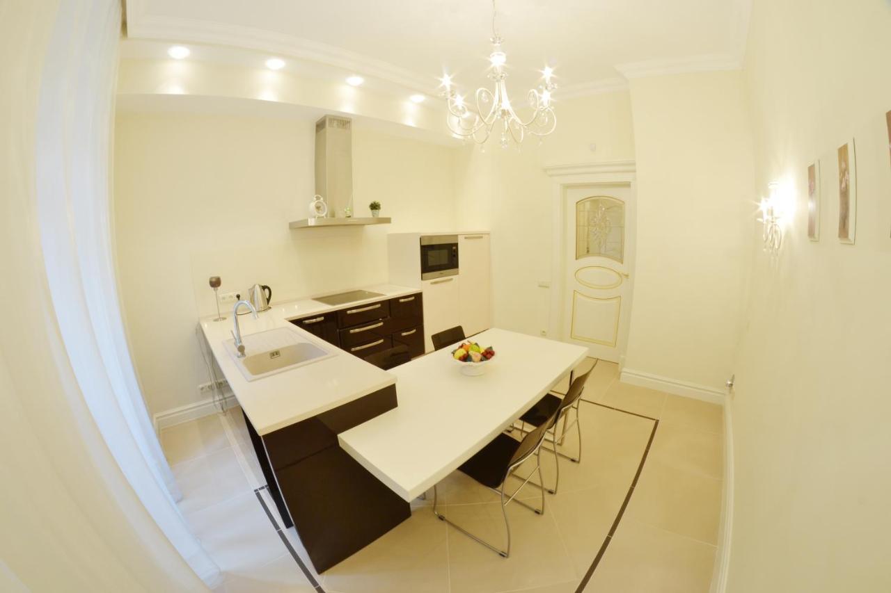 Apartma Premium Карлови Вари Екстериор снимка