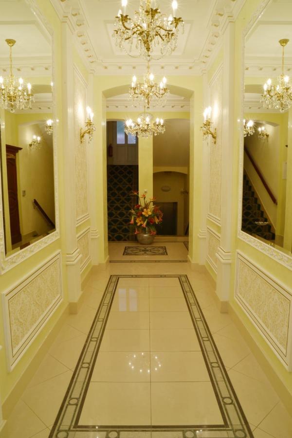Apartma Premium Карлови Вари Екстериор снимка