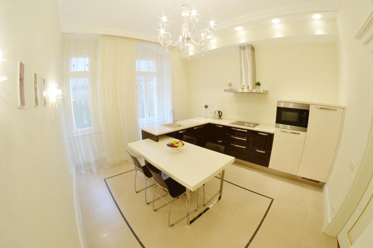 Apartma Premium Карлови Вари Екстериор снимка
