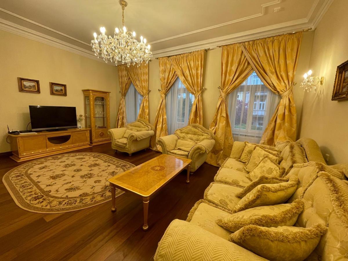 Apartma Premium Карлови Вари Екстериор снимка
